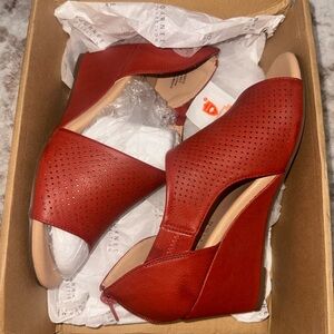 Journee Collection Rust Aretha Peep-Toe Wedge Sandals